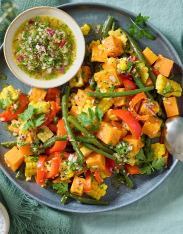 Paprika-Mais-Gemüse mit Süßkartoffeln