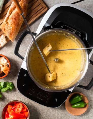 Mexikanisches Käsefondue mit Tequila