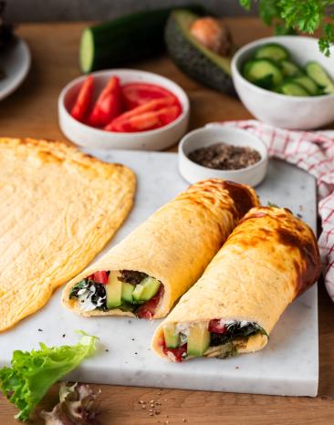 Kalorienarmer Hüttenkäse-Wrap